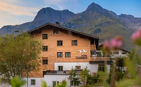 Hotel Walserberg
